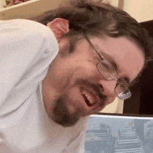 Laughing Ricky Berwick GIF - Laughing Ricky Berwick Cracking Up GIFs