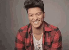 Bruno Mars Smile GIF - Bruno Mars Smile Laughing GIFs