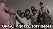 One Direction Foto Sorridete Dite Cheeese In Posa GIF - One Direction Photo Smile GIFs