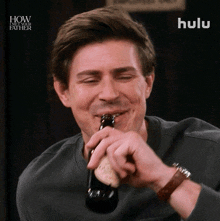 Drinking Jesse GIF - Drinking Jesse How I Met Your Father GIFs