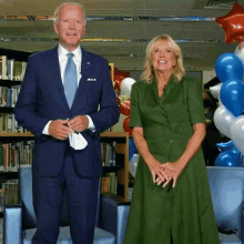 Confetti Joe Biden GIF - Confetti Joe Biden Jill Biden GIFs
