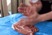 揉む　もむ　肉 GIF - Massage Meat Prepare GIFs
