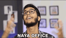 Naya Office Utkarsh GIF - Naya Office Utkarsh Mr Magician GIFs