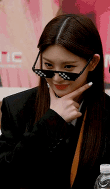 Everglow Shades GIF - Everglow Shades Smile GIFs