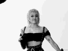 Miley Cyrus Cyrussgifs GIF - Miley Cyrus Cyrussgifs Miley In Layers GIFs