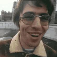 Pointing Liam Gallagher GIF - Pointing Liam Gallagher Oasis GIFs