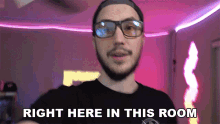 Right Here In This Room Jaredfps GIF - Right Here In This Room Jaredfps In That Place GIFs