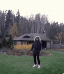 Throwing Catch A Shoe GIF - Throwing Catch A Shoe Here It Comes GIFs