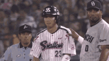 山田哲人  野球選手　tetsuto Yamada GIF - Tetsuto Yamada Baseball Batter GIFs