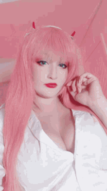 Natsumi Louise Cosplay GIF - Natsumi Louise Cosplay Busty GIFs