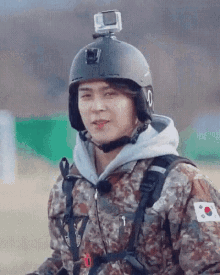 Highlight Dongwoon GIF - Highlight Dongwoon Look GIFs