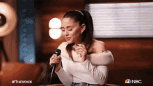 Singing Ariana Grande GIF - Singing Ariana Grande The Voice GIFs