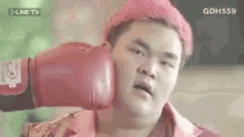 ปิงปอง โดนต่อย นวม น็อค GIF - Sindy Pwoong Punched Boxing GIFs