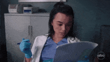 Greys Anatomy Mika Yasuda GIF - Greys Anatomy Mika Yasuda Reading GIFs