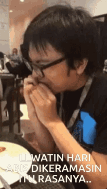 Eating Meat GIF - Eating Meat Dayum GIFs