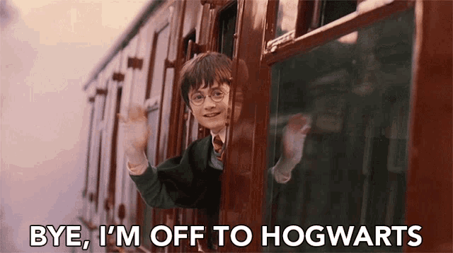 Bye Im Off To Hogwarts Harry Potter GIF - Bye Im Off To Hogwarts Harry Potter Daniel Radcliffe GIFs
