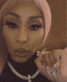 Nicki Minaj Yikes GIF - Nicki Minaj Yikes Nails GIFs