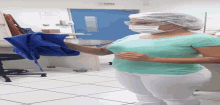 Paramentação Cirúrgica Instrumentação Cirurgica GIF - Paramentação Cirúrgica Instrumentação Cirurgica Surgical Instrumentation GIFs