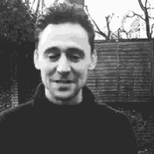 Tom Tom Hiddleston GIF - Tom Tom Hiddleston Hiddleston GIFs