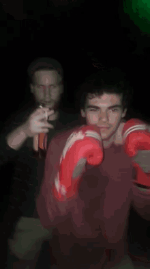 Boxing Drunk GIF - Boxing Drunk Daasbeivers GIFs