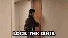 digital pratik lock the door door lock door close door closed