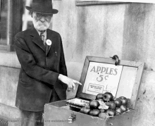 Selling Apples GIF - Selling Apples GIFs