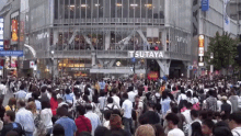 人混み 渋谷 スクランブル 東京 GIF - Crowded Shibuya Crossing GIFs