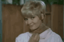 Florence Henderson GIF - Florence Henderson Brady Bunch Come Here GIFs