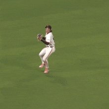 a baseball player with the number 51 on the back of his shirt