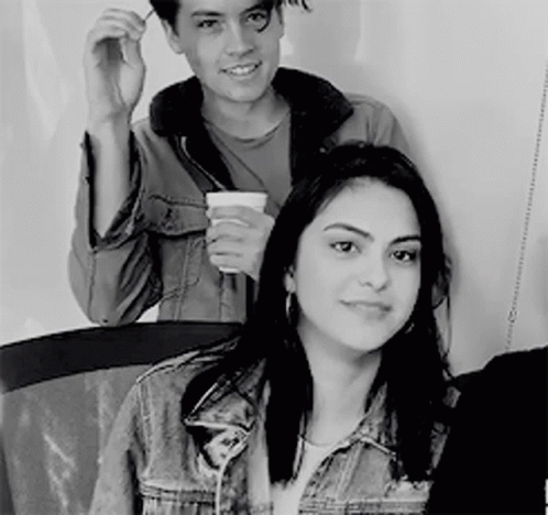 Colemila Riverdale GIF - Colemila Riverdale Cole Sprouse GIFs