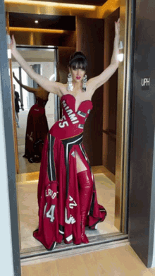 Radmila Lolly Fashion GIF - Radmila Lolly Fashion Couture GIFs