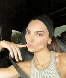 kendall jenner eyes pout lips