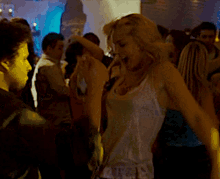 Knocked Up Alison Scott GIF - Knocked Up Alison Scott Dancing GIFs