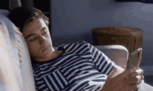 Texting Chilling GIF - Texting Chilling Waiting For An Answer GIFs