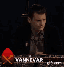 Bryan Dechart Vannevar GIF - Bryan Dechart Vannevar Dont Know GIFs
