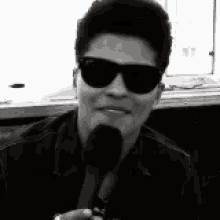 Bruno Mars Laugh GIF - Bruno Mars Laugh Smile GIFs