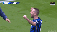 a soccer player with the number 6 on his shirt