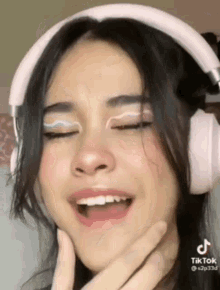 Swag Swaggy Face GIF - Swag Swaggy Face Girl GIFs
