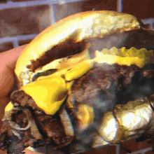 Hamburgada Meatandburger GIF