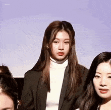 Confused What GIF - Confused What Sana GIFs
