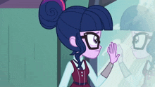 twilight sparkle from my little pony equestria girls looking at her reflection in a mirror