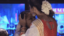 Shreya Ghoshal Forehead Kiss GIF - Shreya Ghoshal Forehead Kiss Hug GIFs