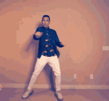 Dalun Xiaozi Dance GIF - Dalun Xiaozi Dance Darren Espanto GIFs