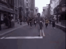 Hangin With My Crew GIF - Clique Friends Crew GIFs