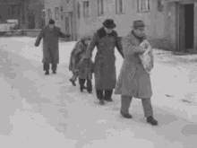 Snow Scared GIF - Snow Scared GIFs