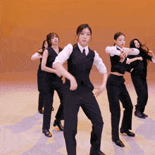 Sohyun Suit GIF - Sohyun Suit Dance GIFs