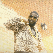 Taking A Pose Gucci Mane GIF - Taking A Pose Gucci Mane Dboy Style GIFs