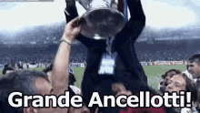 Ancelotti Grande Coppa Festeggiare GIF - Ancelotti Well Done Cup GIFs