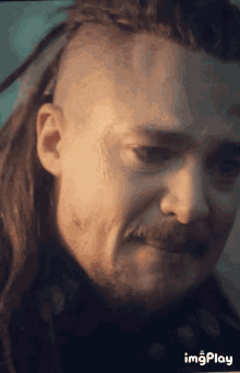 Uhtred The GIF
