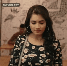 Girls Are Perfect In Two Things One Is Makeup Another One Is Breakup.Gif GIF - Girls Are Perfect In Two Things One Is Makeup Another One Is Breakup Atithi Devo Bhava Breakup GIFs